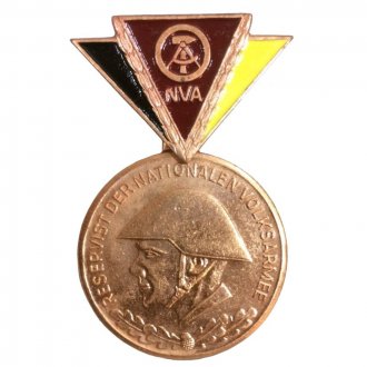 Medaile NVA č.1